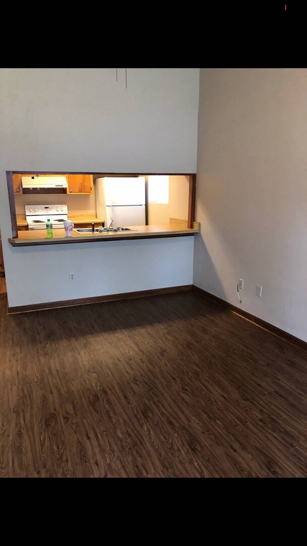Foto del edificio - Recently Updated 2 Bedroom x 2 Bathroom w/...