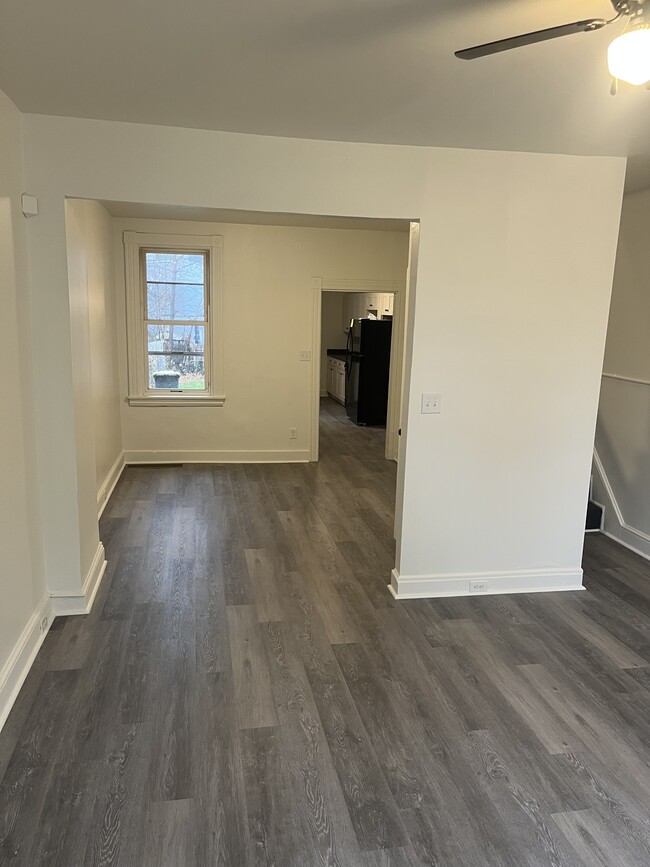 Building Photo - 542 Locust St