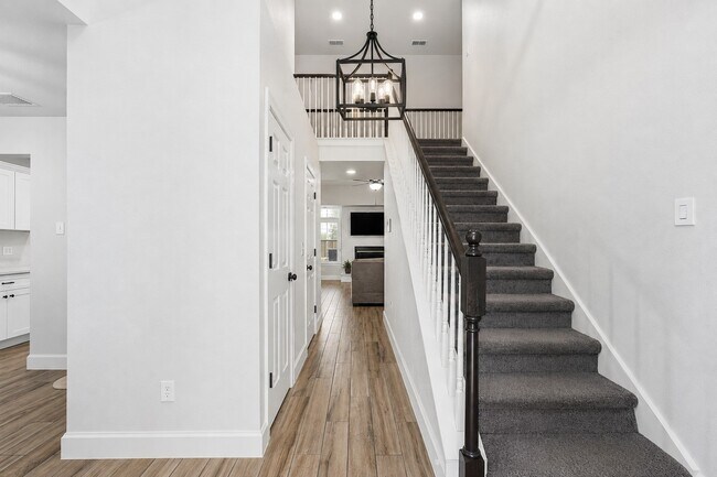 Foto del edificio - 5234 Findlay Dr
