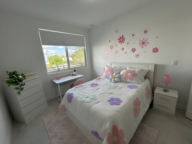 Building Photo - The Trail Lofts