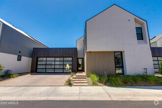 Building Photo - 1325 E Pomelo Grove Ln