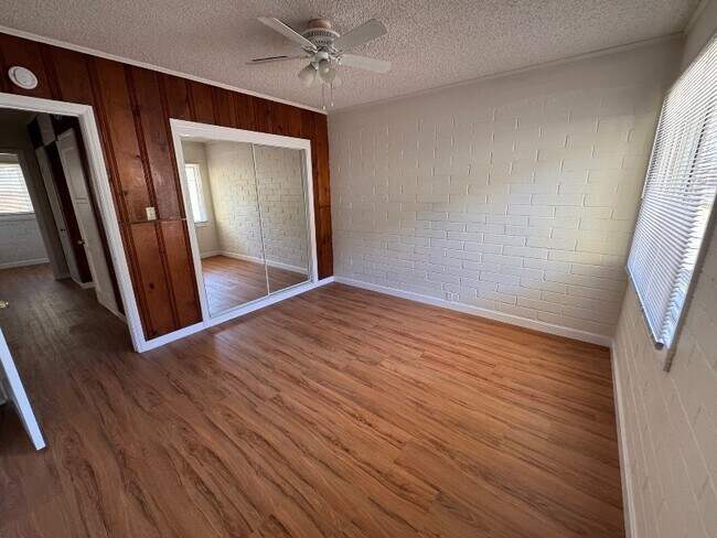 Foto del edificio - 2305 Lomita Blvd