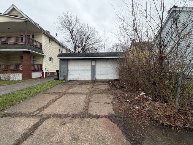 Building Photo - 3973-3975 E 123rd St Cleveland Oh 44105 MFH .T2