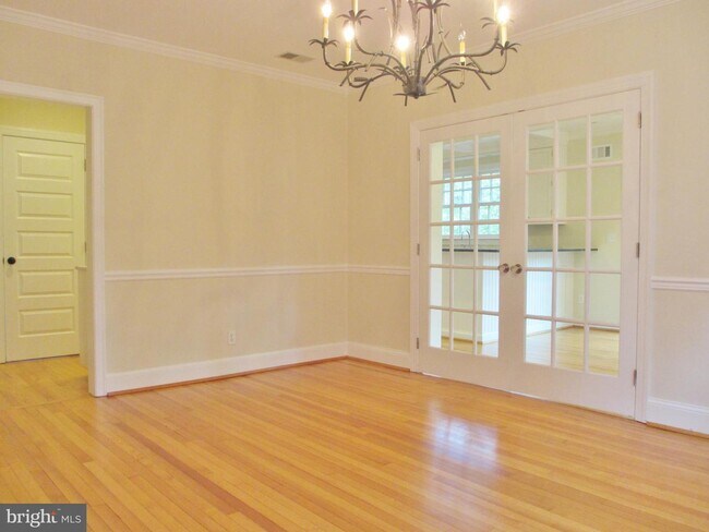 Foto del edificio - 5603 Chevy Chase Pkwy NW