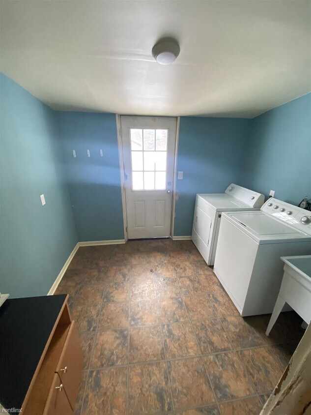 Foto del edificio - 2 br, 1 bath House - 208 S Maple St