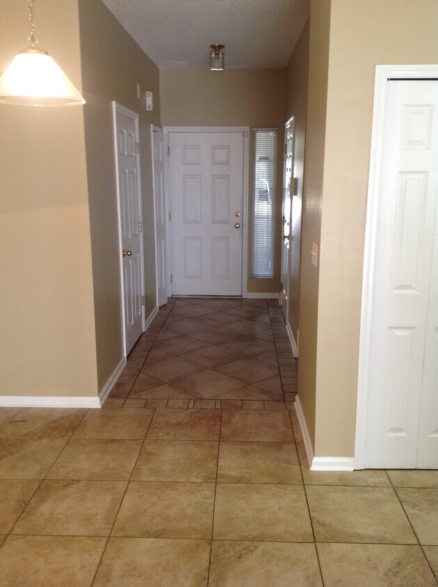 Foyer - 8584 Tower Falls Dr