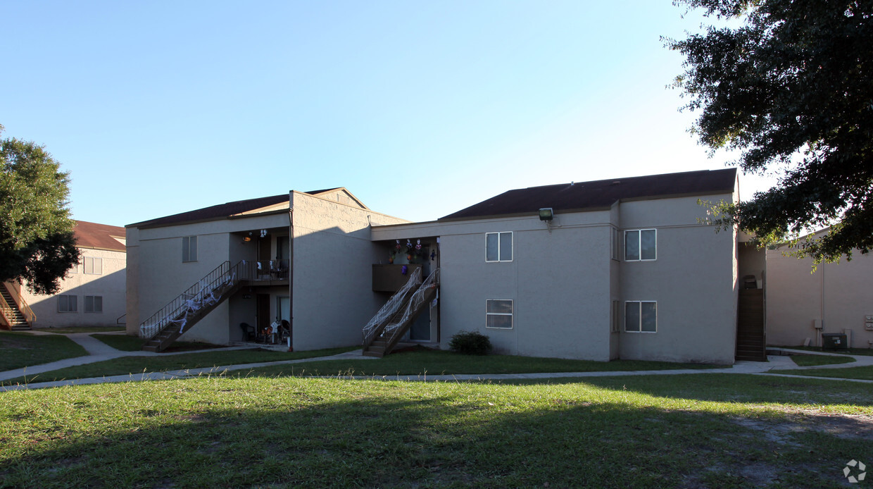 Building Photo - Beachwood Apartments