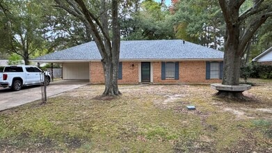 Building Photo - 105 Williamsburg Dr Building Photo - 105 Williamsburg Dr