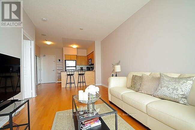 Building Photo - 604-2240-2240 Lake Shore Blvd W