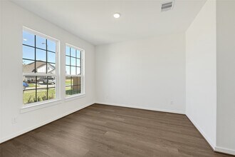 Building Photo - 4625 Peony Grn Dr