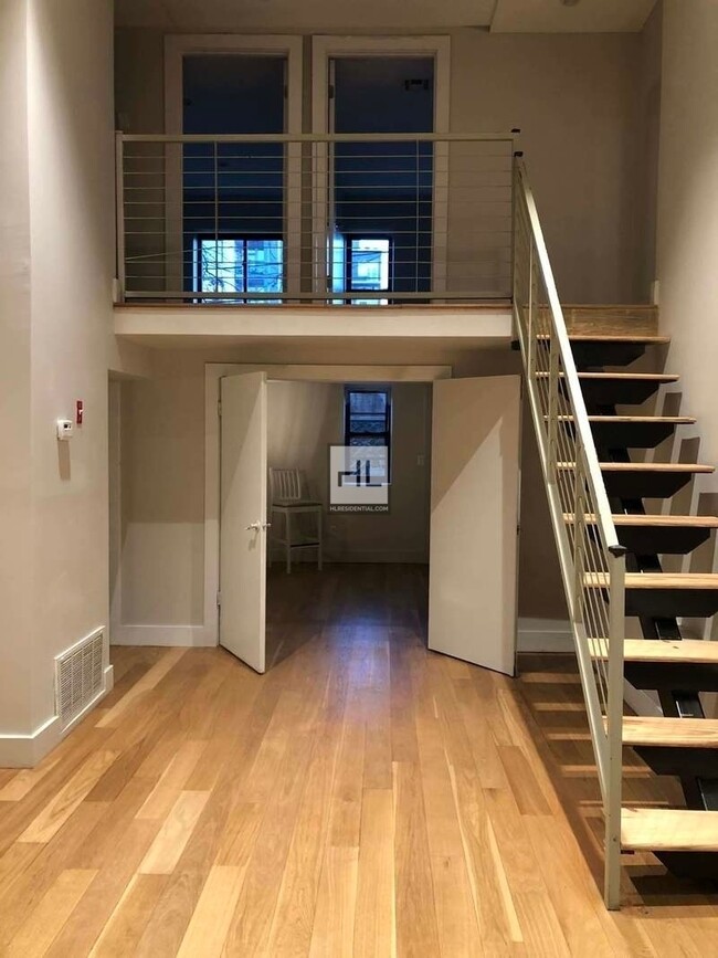 Foto del edificio - 445 MEEKER AVENUE 1R