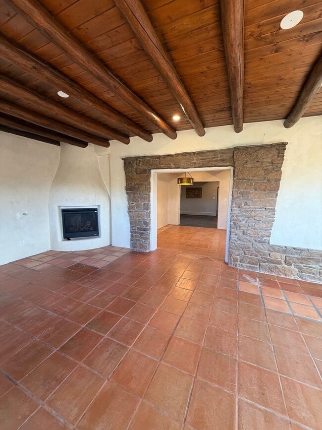 Building Photo - 152 Lorenzo Rd