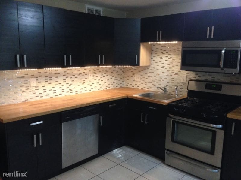 Primary Photo - 3 br, 1.5 bath Condo - 119 Towne House Rd