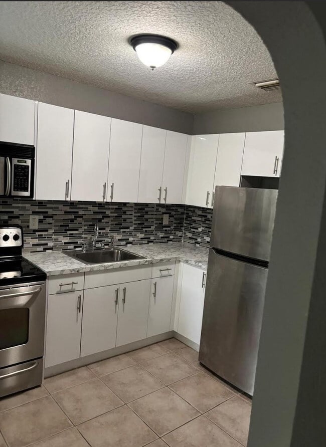 Foto del edificio - 407 SE 3rd Ave