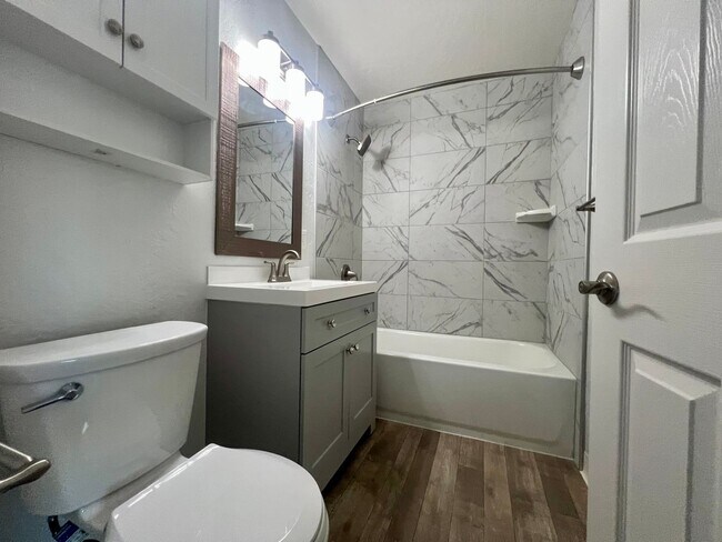 Foto del edificio - Modern Renovated 2-Bedroom in Santa Clara | Prime Location Near Apple, Nvidia & Major Highways