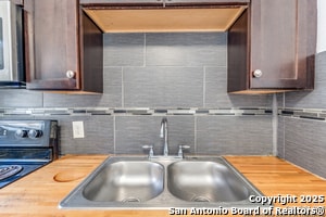 Foto del edificio - 3430 S Flores St