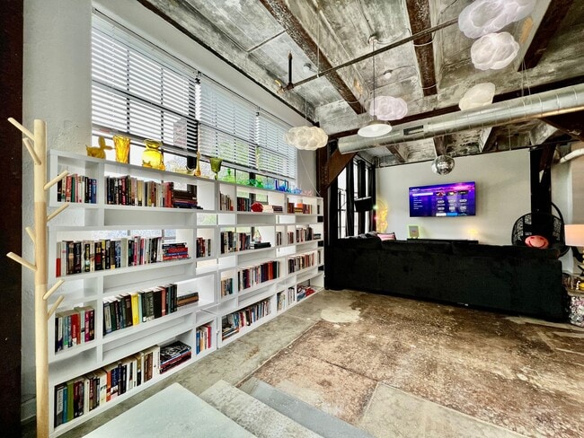 Photo - Swanky, Funky, Groovy, loft space Cincinna...