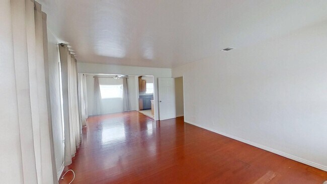 Foto del edificio - Charming 3 Bed 1 Bath House in Santa Ana!