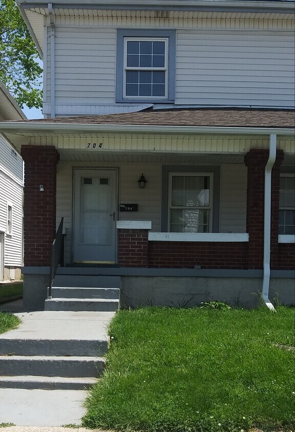 Photo from street - 704 Kolping Ave