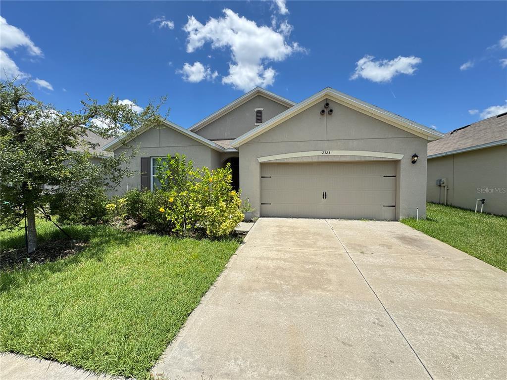 Foto principal - 2323 Silverview Dr