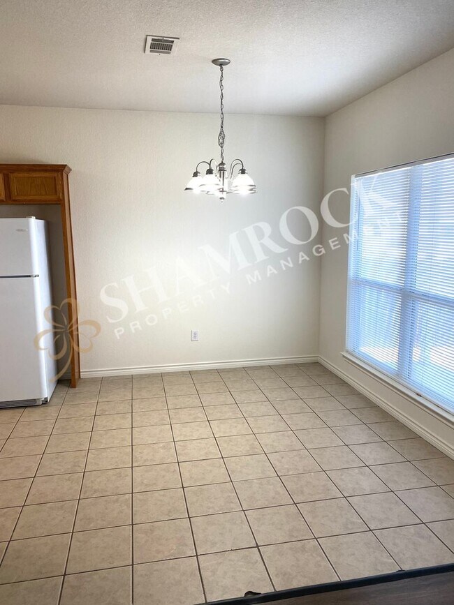 Foto del edificio - Surrey Ridge Duplex