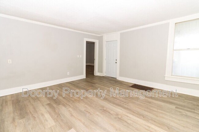 Foto del edificio - 2901 E 47th St