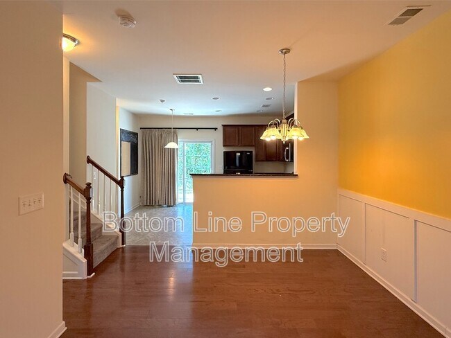 Building Photo - 10325 Bunclody Dr