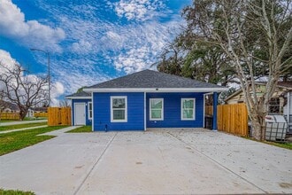 Building Photo - 7831 Birmingham St