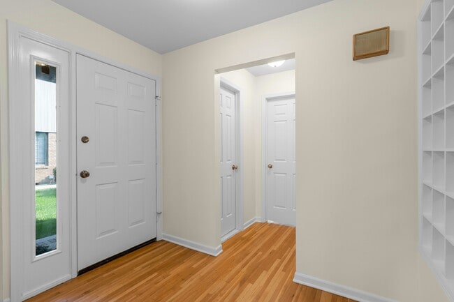 Photo - 10 Shelley Pl Townhome