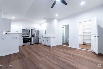 Building Photo - 2642 Blue Ridge Cir