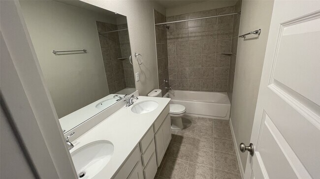 Building Photo - 5802 Golden Peak Ln