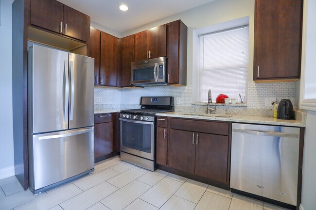 Foto del edificio - 3824 N Clark St