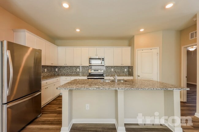 Foto del edificio - 14351 Gunsight Pass