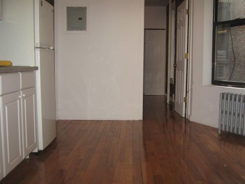 Building Photo - 311 E 91st St