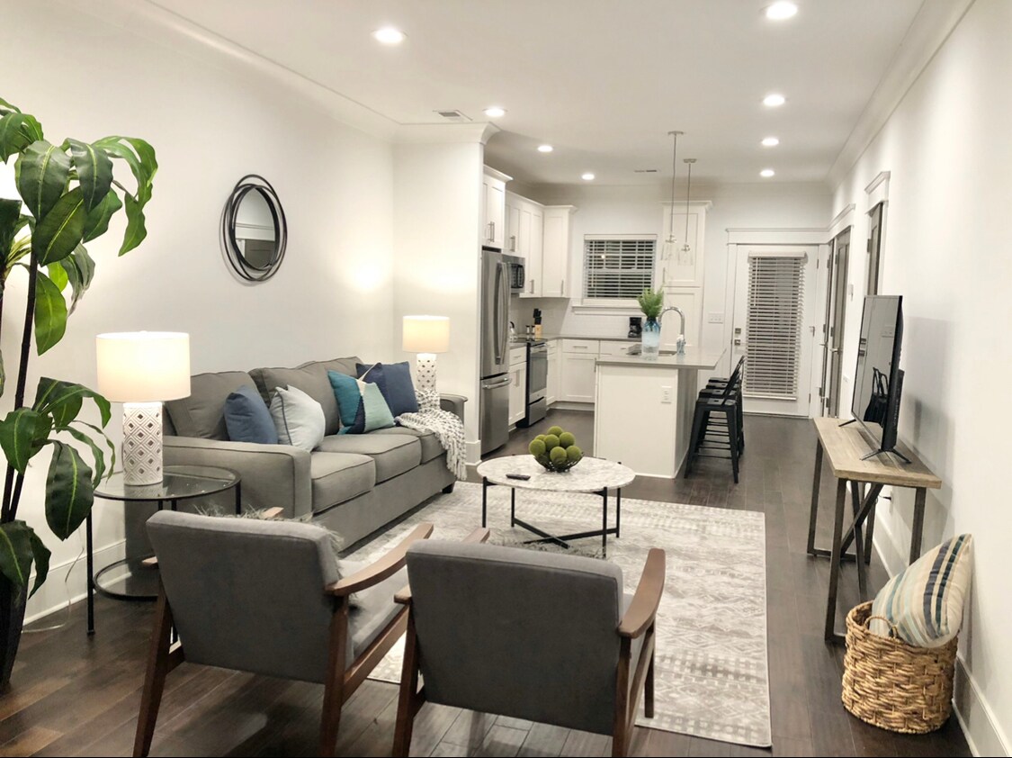 Foto principal - 6511 Robertson Ave