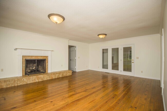 Foto del edificio - 11144 Pleasant Forest Dr