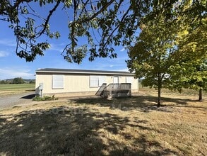 Building Photo - 9500 SW Old Highway 47