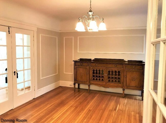 Dinning Room - 124 Chenery St