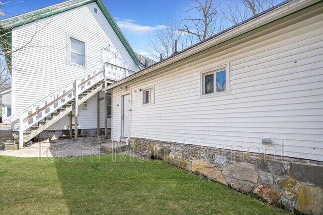 Foto del edificio - 82-84 6th Street - unit C