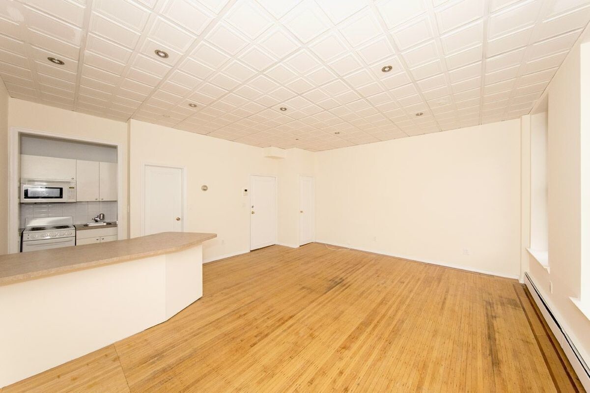 Primary Photo - 793 Lexington Ave
