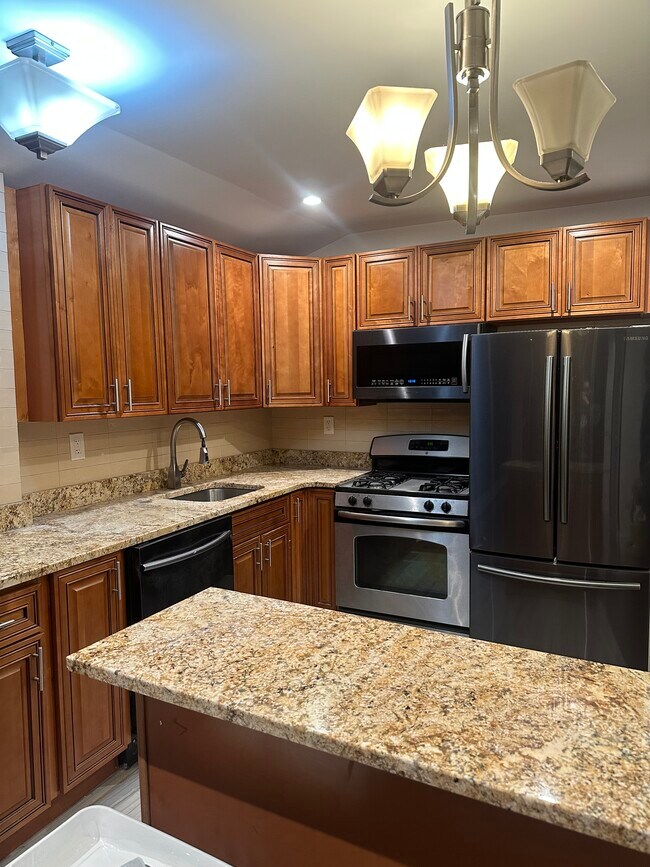 Foto del edificio - 14146 Pershing Cres