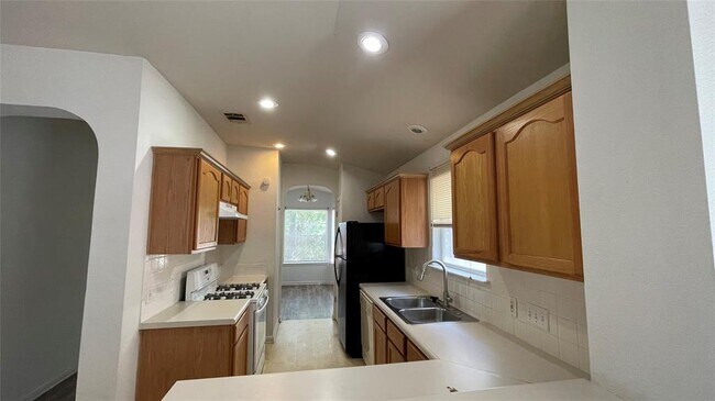 Foto del edificio - 5512 Steven Creek Way