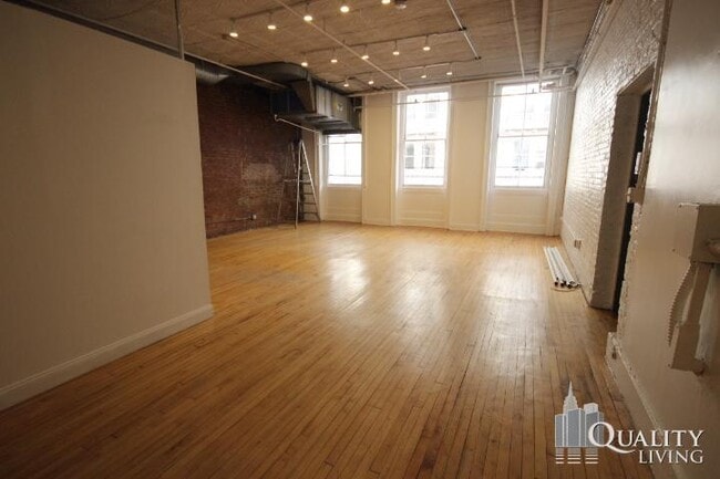 Building Photo - 4 bedroom in NEW YORK NY 10012