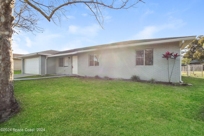 Foto del edificio - 1234 Roslyn Ave NW