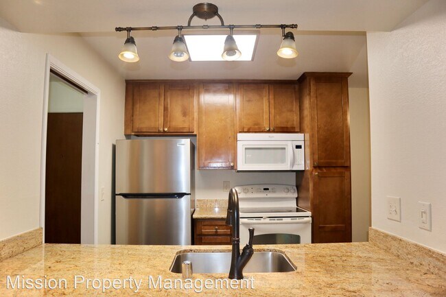Building Photo - 2 br, 2 bath House - 40425 Chapel Way Unit...