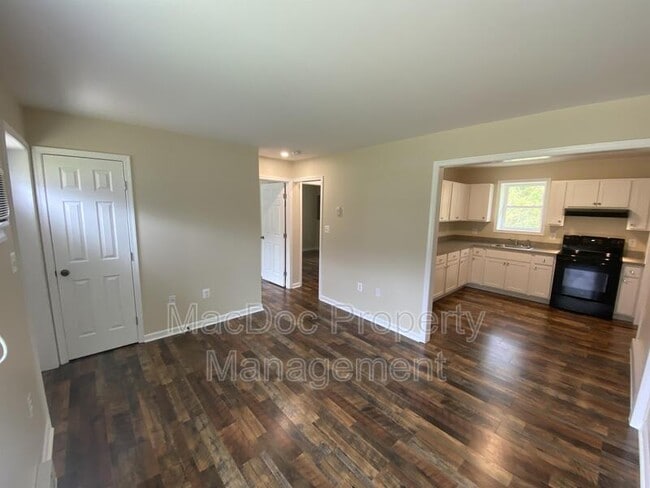 Foto del edificio - 114-116 Loch Lane Drive Apt 5