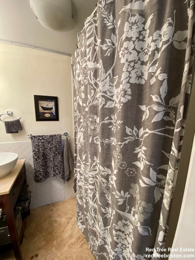 Building Photo - 55 St Stephen St