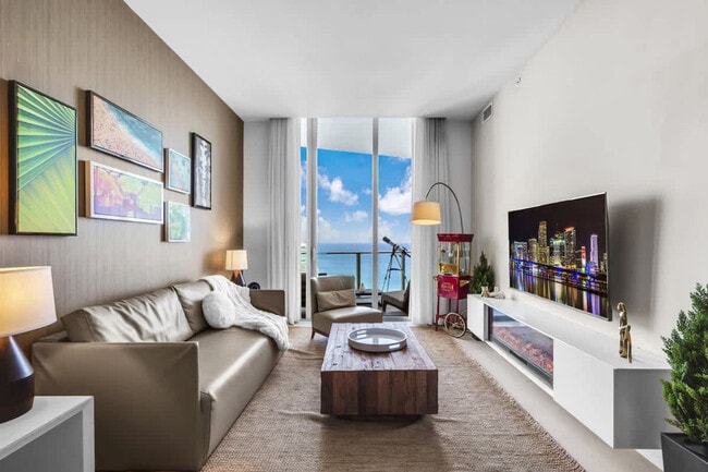 Building Photo - 4111 S Ocean Dr