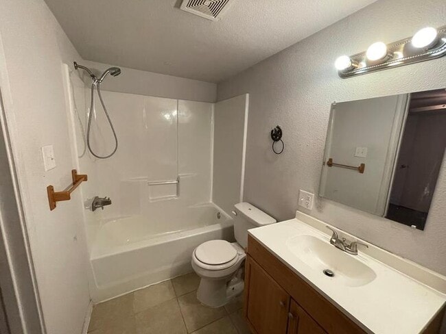 Foto del edificio - 720 Pritchett Ln