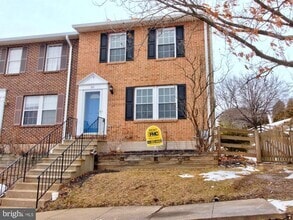 Building Photo - 101 S Oak Cliff Ct